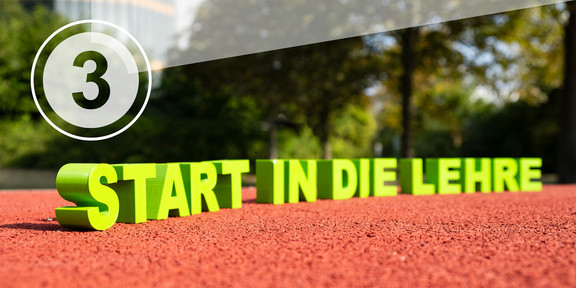 Start in die Lehre: Schriftzug auf einer Tartanbahn, darüber ein Countdown-Symbol mit der Zahl 3