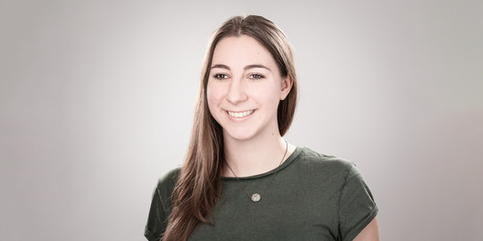 Porträtfoto von Kim Carina Hebben